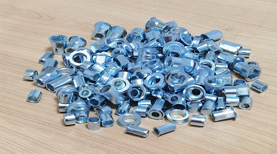 When using alkaline galvanizing additives for rolling plating production, there are always burrs on the workpiece, and these 4 points should be noted